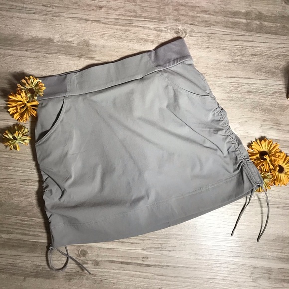 Columbia Dresses & Skirts - Columbia Golf Mini, grey, size Medium